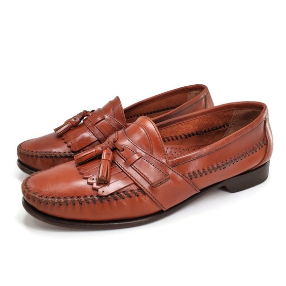 G.H. Bass & Co. Other - G.H. Bass New Quinlan Tan Handstiched Moc-Toe Kiltie Tassel Slip-On Loafers